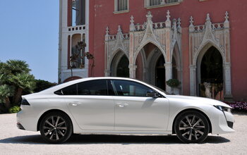 Peugeot 508 - Zijkant