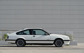 Opel Monza - Zijkant