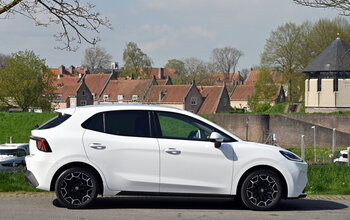 MG 4 Urban - Zijkant