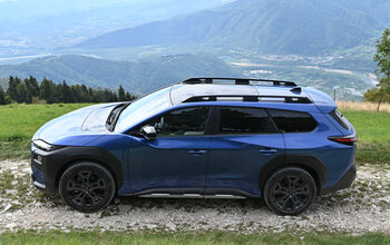 Subaru e-Outback - Zijkant