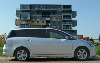 Mitsubishi Grandis (2004 - 2011) - Zijkant