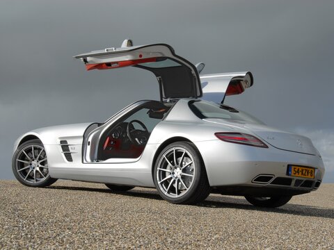 Mercedes-Benz SLS