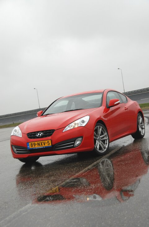 Hyundai Genesis Coupe