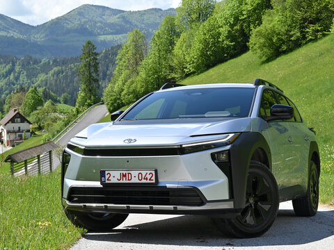 Toyota bZ4X Touring