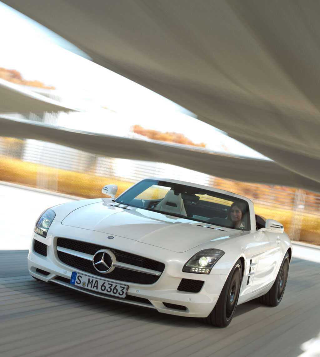 Mercedes-Benz SLS