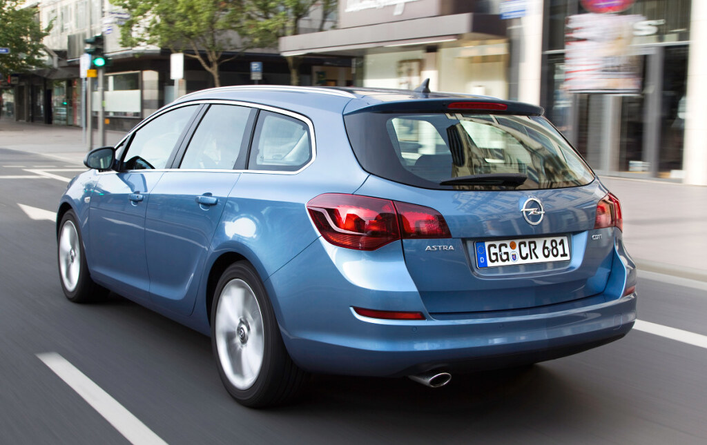 Opel Astra Sports Tourer (2010 - 2016)