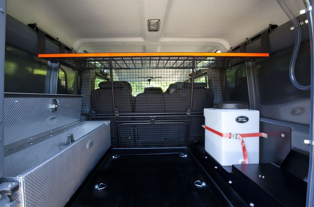 Land Rover Defender (1948 - 2018)