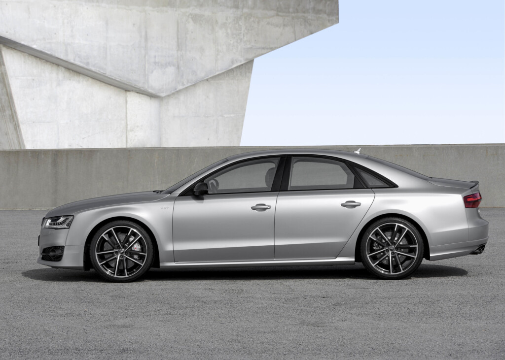 Audi S8