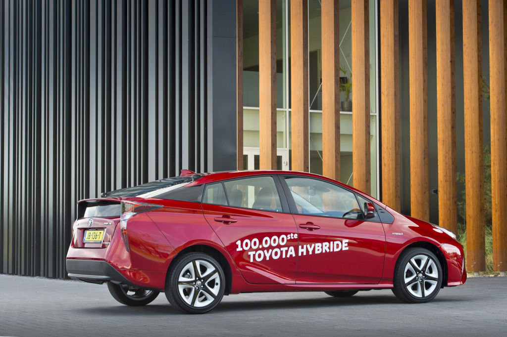 Toyota Prius (2016 - 2023)