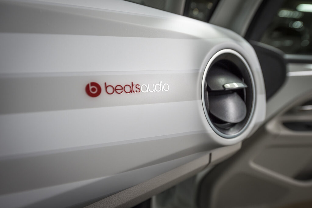 Volkswagen Up! high up! 1.0 TSI