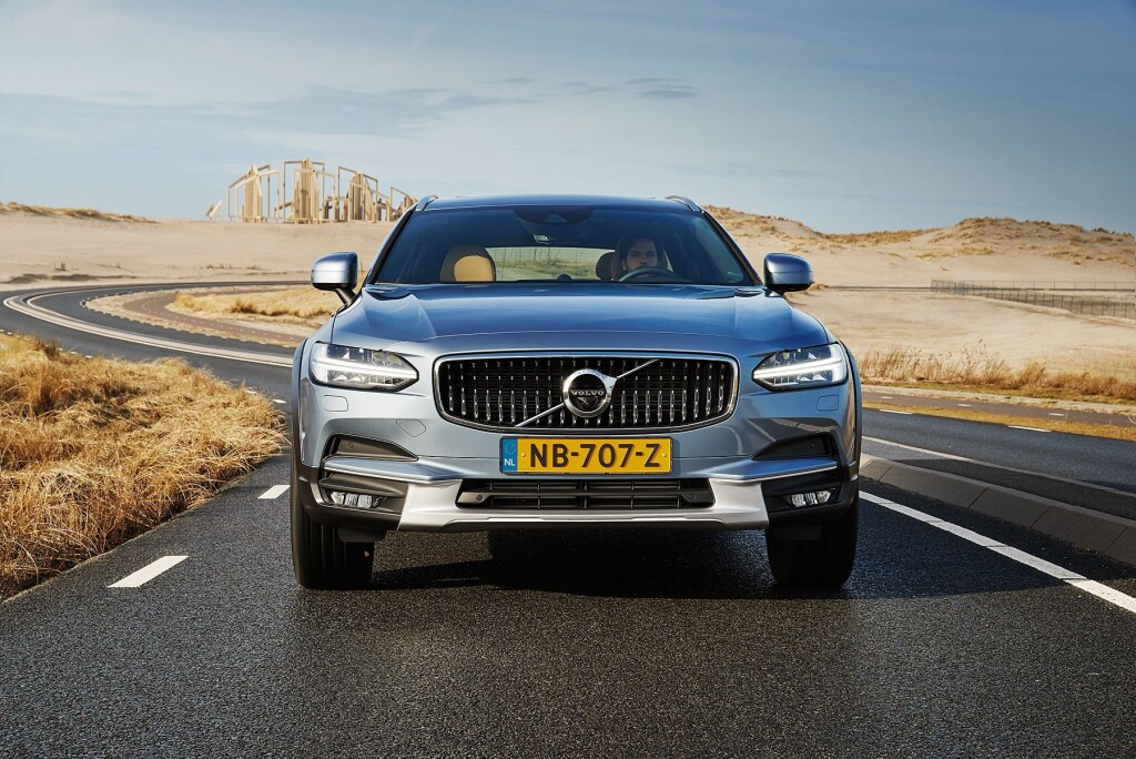 Volvo V90 Cross Country