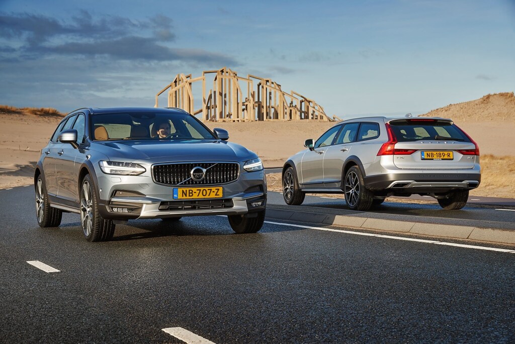 Volvo V90 Cross Country