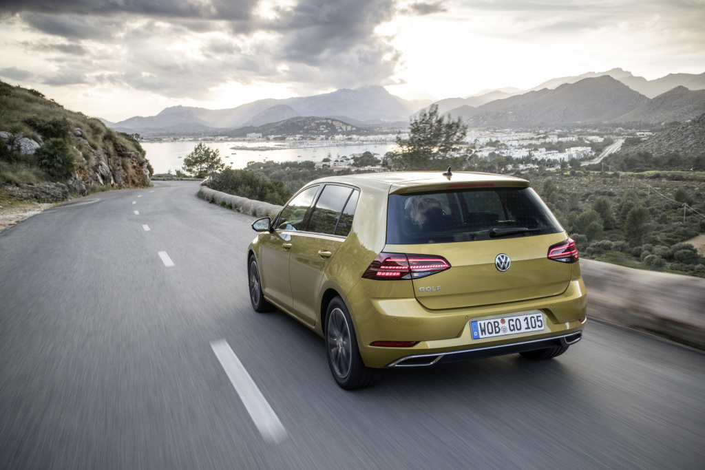 Volkswagen Golf VII 1.5 TSI Highline (150 pk) DSG