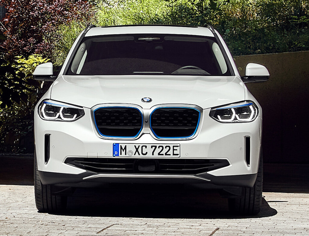 BMW iX3