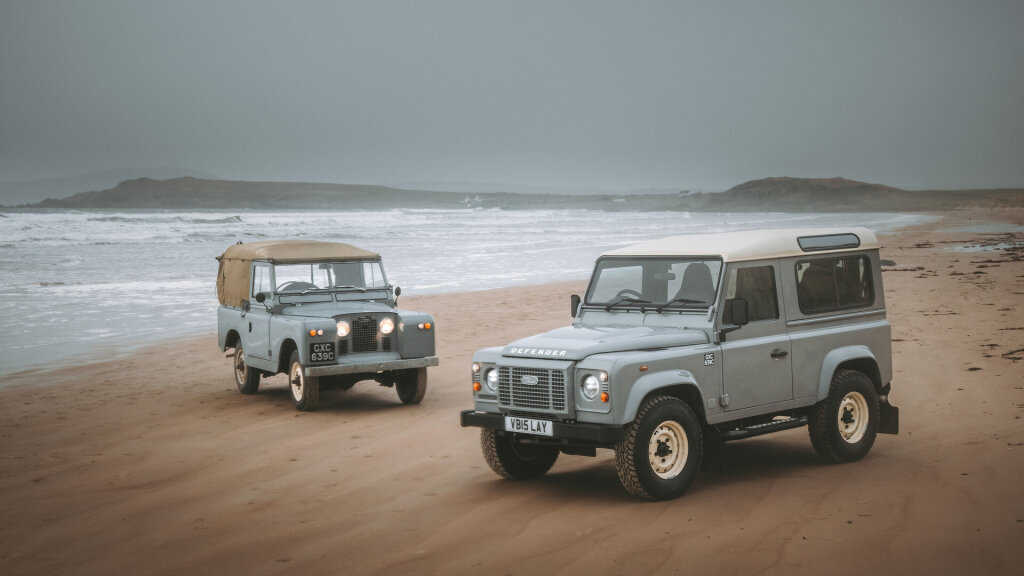 Land Rover Defender (1948 - 2018)