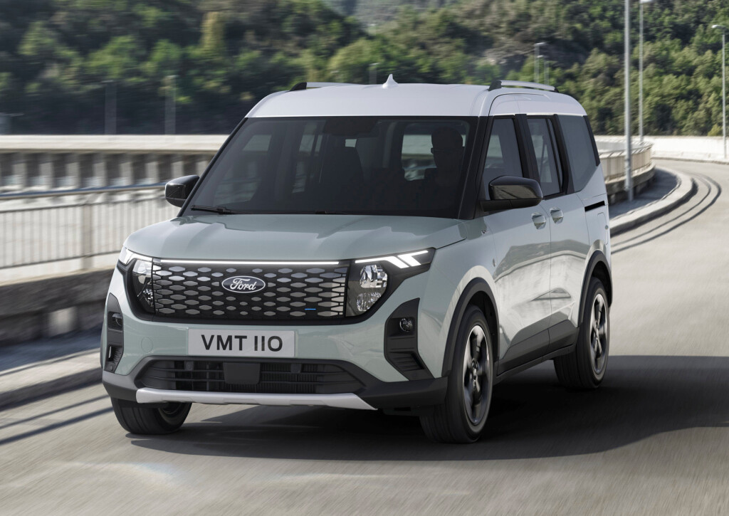 Ford E-Tourneo Courier