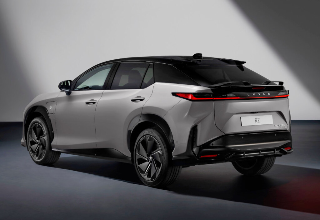 Lexus RZ