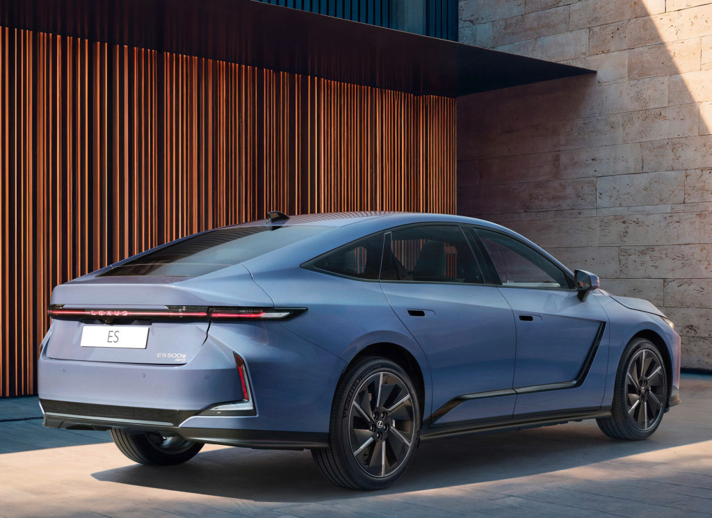 Lexus ES