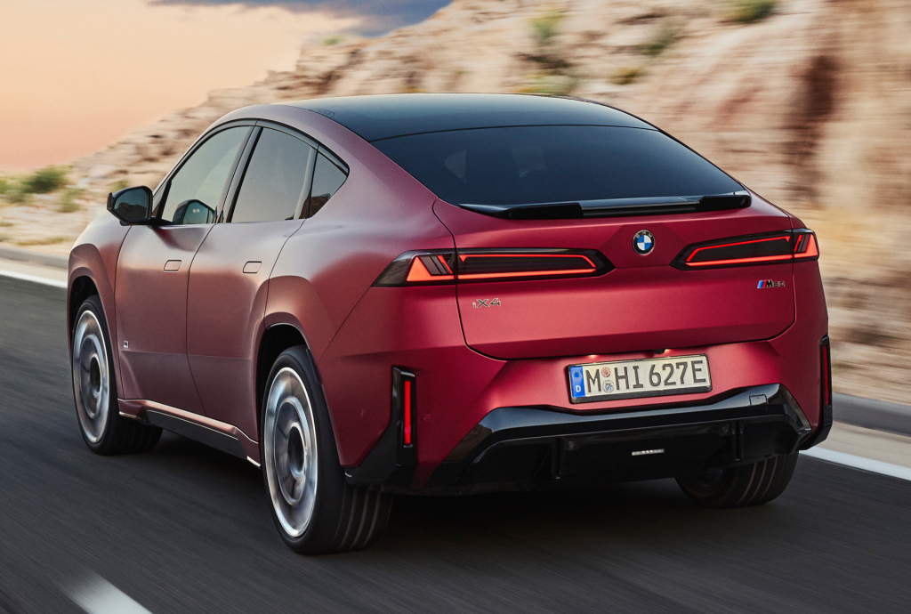 BMW iX4