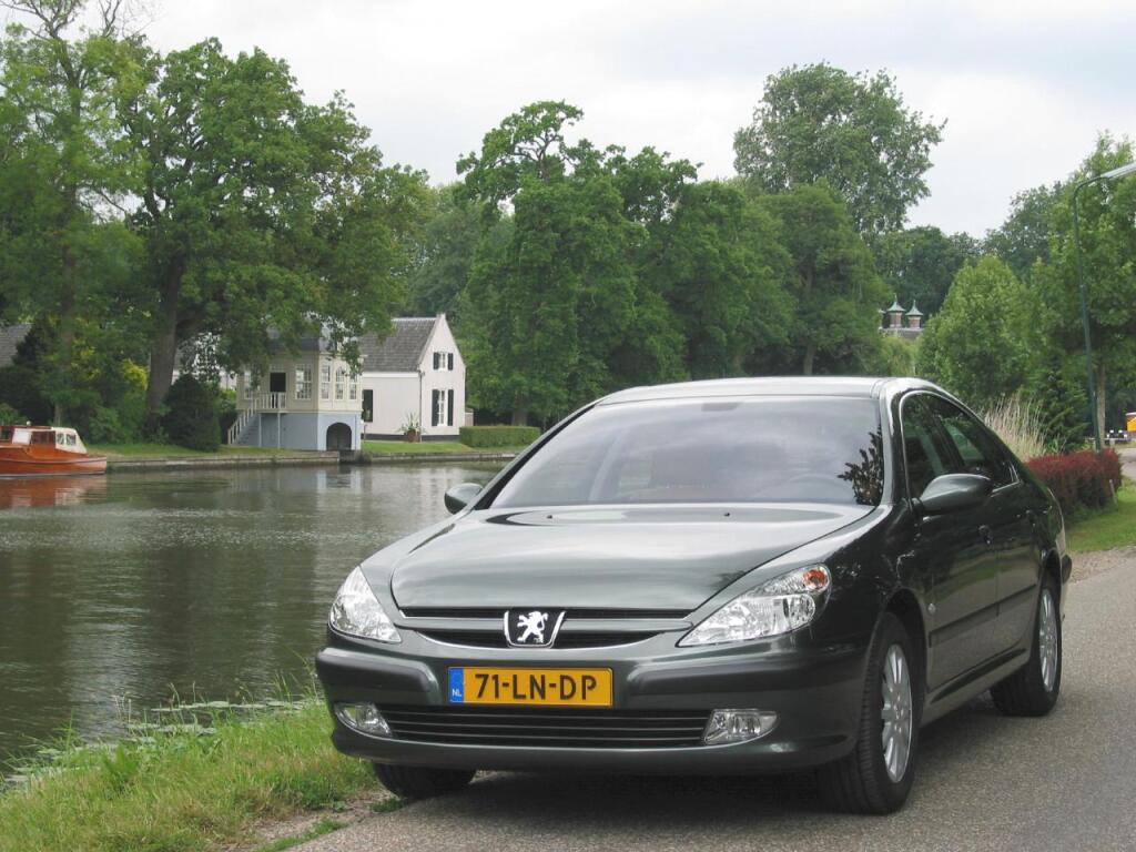 Peugeot 607