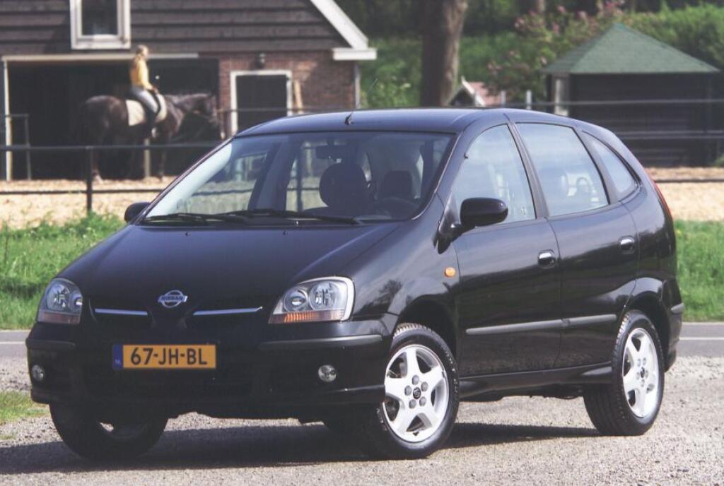 Nissan Almera Tino