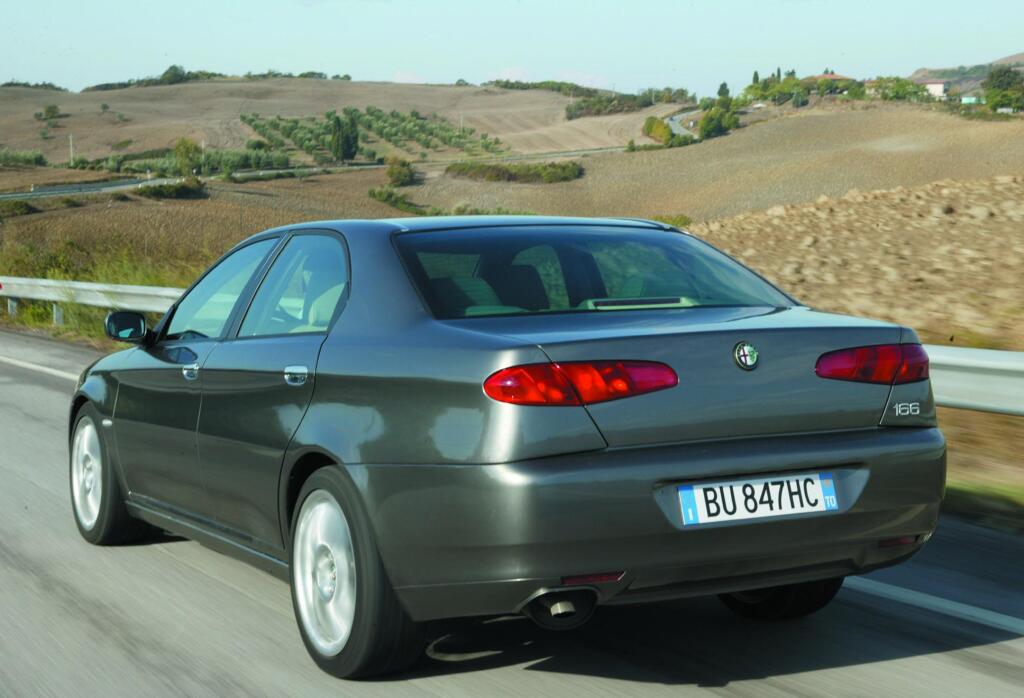 Alfa Romeo 166