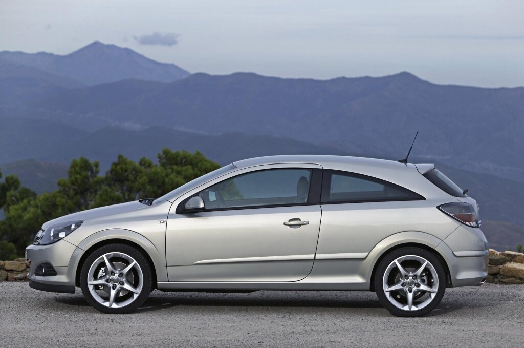 Opel Astra GTC (2005 - 2011)