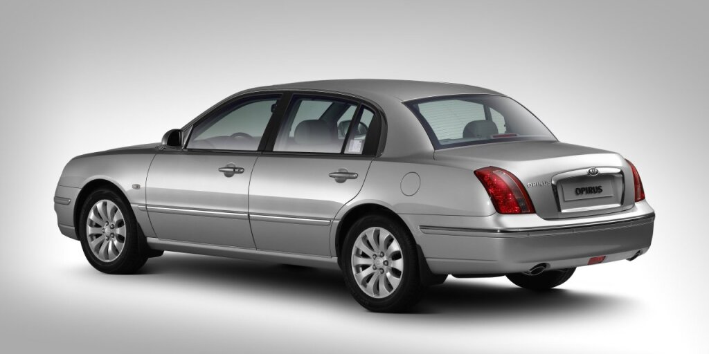 Kia Opirus