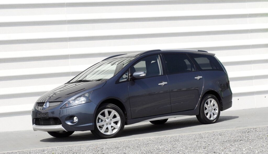 Mitsubishi Grandis (2004 - 2011)