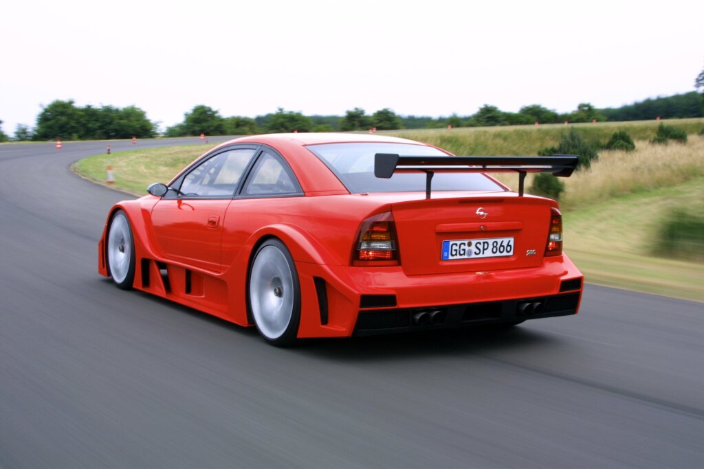 Opel Astra Coupe OPC X-Treme