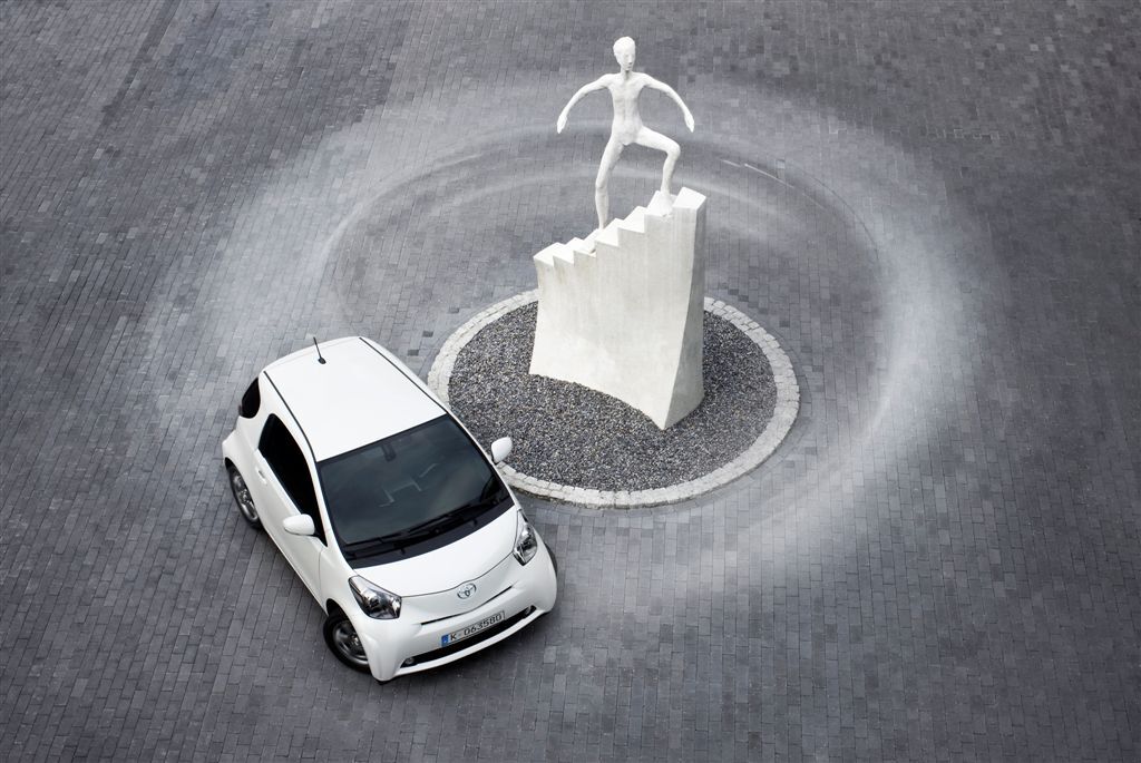Toyota iQ