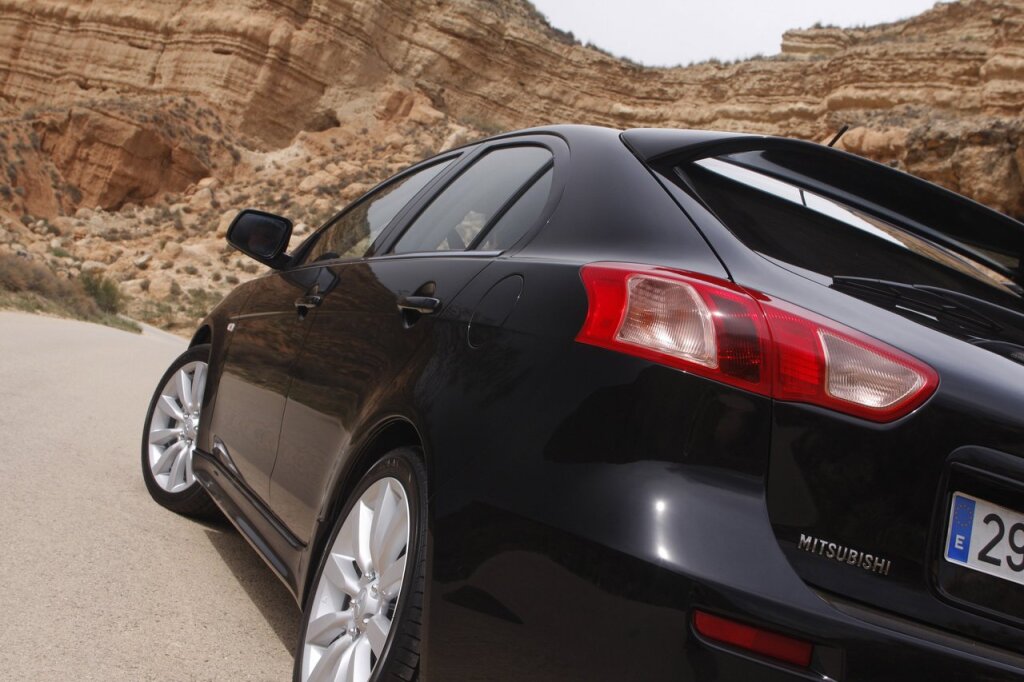 Mitsubishi Lancer SportBack