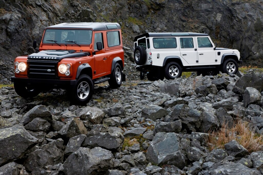 Land Rover Defender (1948 - 2018)