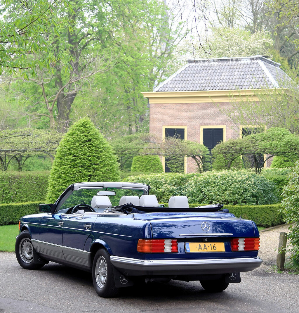 Mercedes-Benz 380 SEL