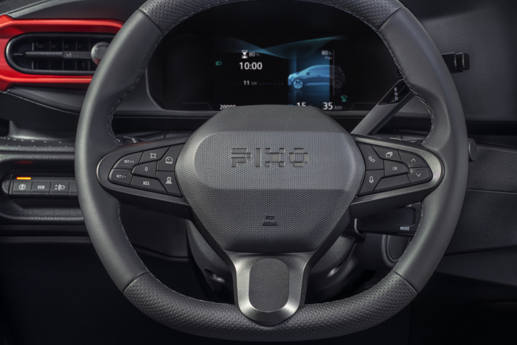 Nissan Pixo