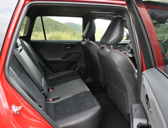 Toyota RAV4 (Achterin)