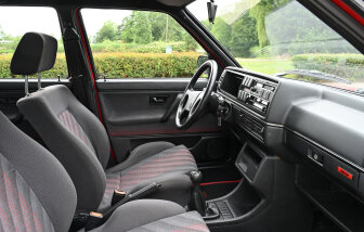 Volkswagen Golf II GTI (Interieur doorkijk)