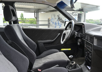 Opel Kadett GSi (Interieur doorkijk)