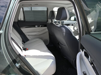 Geely E5 Achterin