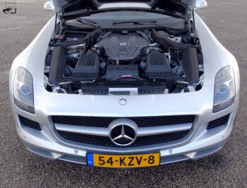 Mercedes-Benz SLS - Motor