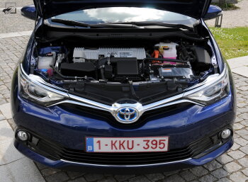 Toyota Auris Touring Sports - Motor