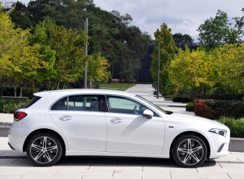 Mercedes-Benz A-Klasse - Zijkant