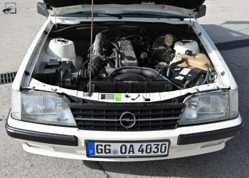 Opel Monza - Motor