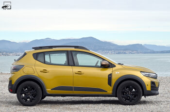 Dacia Sandero - Zijkant