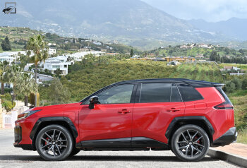 Toyota RAV4 - Zijkant