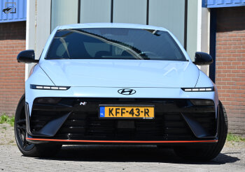 Hyundai IONIQ 6 - Recht voor