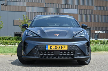 Cupra Raval - Recht voor