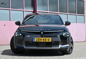 Lancia Ypsilon - Recht voor