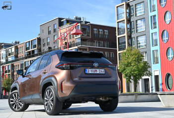 Toyota Yaris Cross - Schuin achter