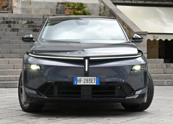 Lancia Gamma - Recht voor